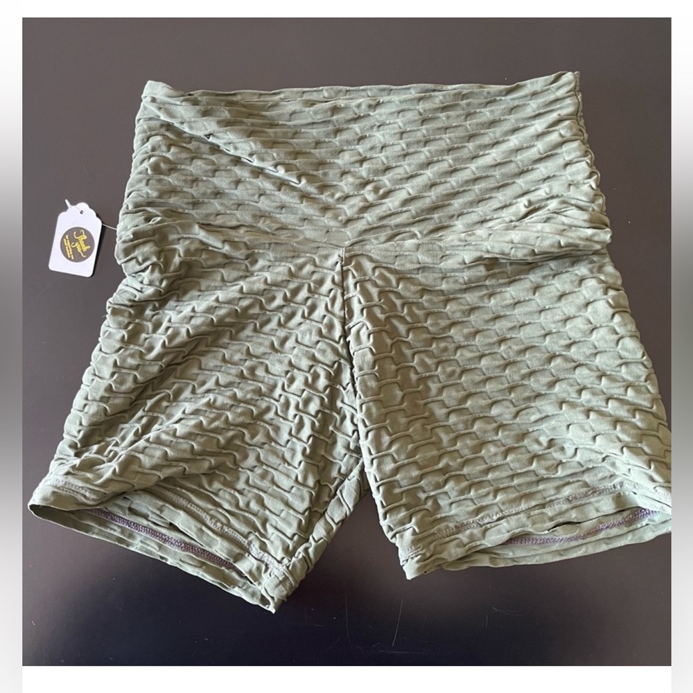 Olive Textured Women Shorts
